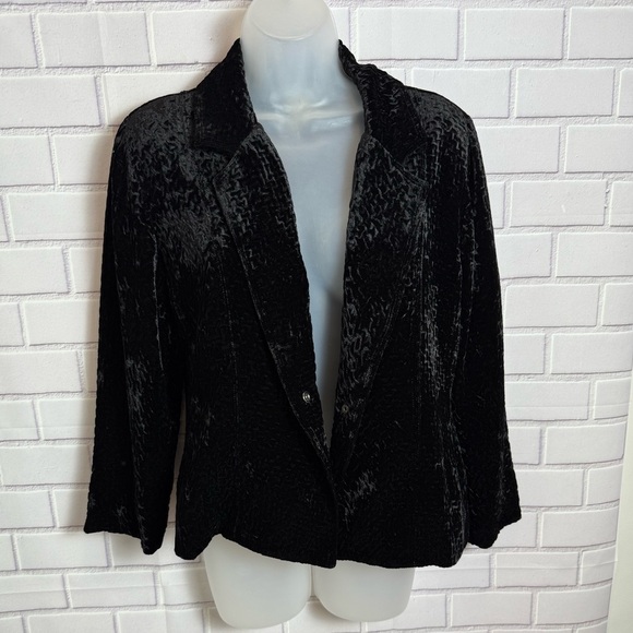 Chico's Black Velvet Blazer with Notched Lapel/size 1 - Picture 9 of 10